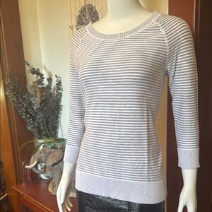 NWT Eddie Bauer size small light summer 3/4 sleeve Striped Gray n White Sweater